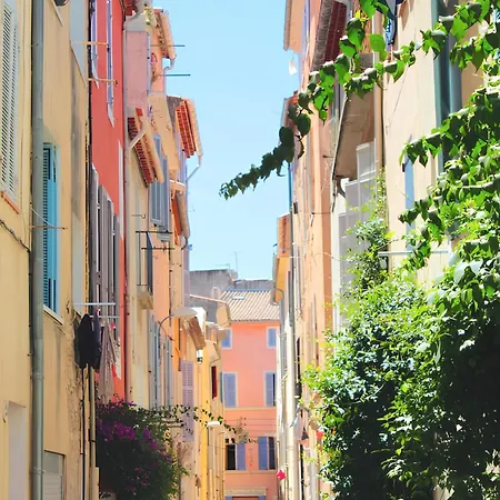 Providencia 1 - Shipyard And Yacht Crews * La Ciotat