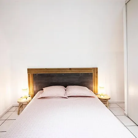 Providencia 1 - Shipyard And Yacht Crews * La Ciotat